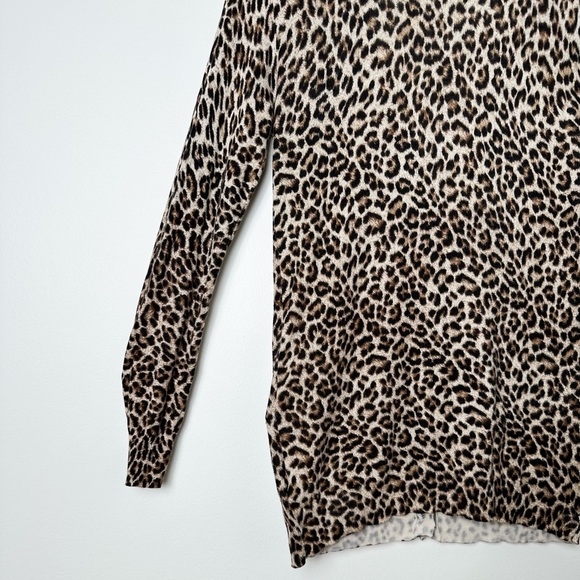 Michael Kors Leopard Print Button Up V-Neck Cardigan with Gold Zipper Pockets - Picture 11 of 13